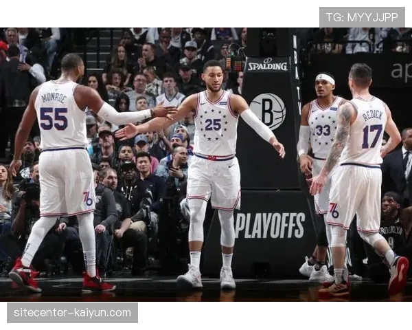 76人恩比德缺阵遭黄蜂37分大胜 马克西仅得6分 76人恩比德缺阵遭黄蜂37分大胜 马克西仅得6分