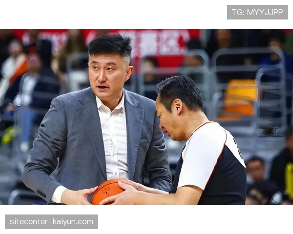 杜锋双塔战术未达预期 拉科塞维奇首秀32分难挽败局